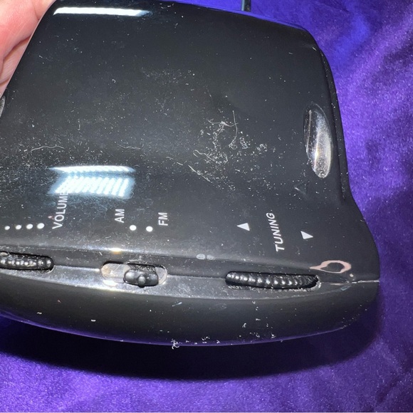 📌Emerson Research Smart Set Alarm Clock Radio - Picture 4 of 13